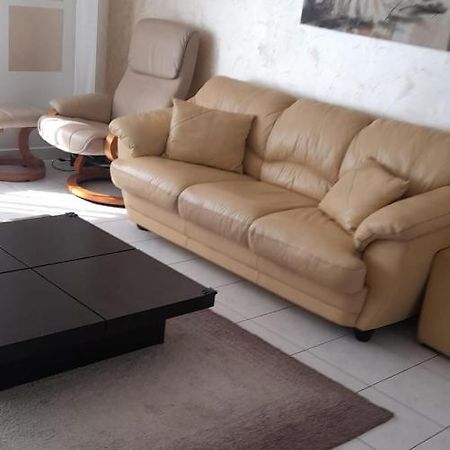 Appartement Apartament Bety Sea Front à Costinesti Extérieur photo